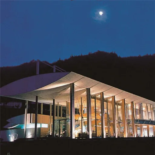 雲の上のホテル