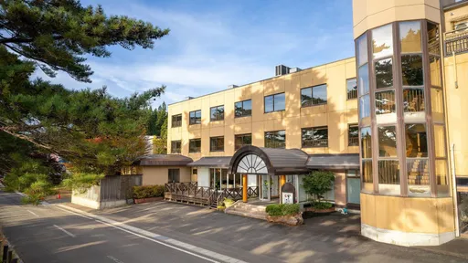 湖畔浪漫の宿　かたくりの花