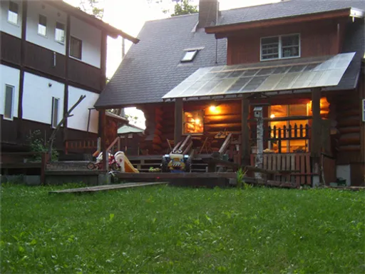 森の隠れ家　ひなたぼっこ